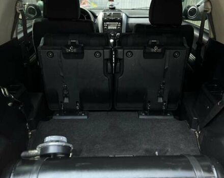 Серый Сузуки Гранд Витара, объемом двигателя 2.4 л и пробегом 200 тыс. км за 7900 $, фото 13 на Automoto.ua