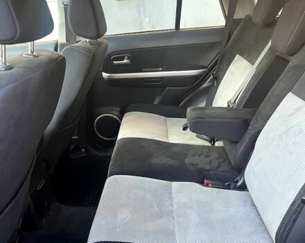 Сірий Сузукі Гранд Вітара, об'ємом двигуна 1.9 л та пробігом 304 тис. км за 3500 $, фото 9 на Automoto.ua