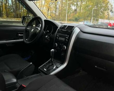 Серый Сузуки Гранд Витара, объемом двигателя 2.4 л и пробегом 200 тыс. км за 7900 $, фото 9 на Automoto.ua