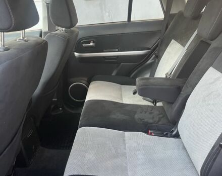 Сірий Сузукі Гранд Вітара, об'ємом двигуна 1.9 л та пробігом 300 тис. км за 3500 $, фото 9 на Automoto.ua