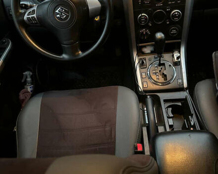 Серый Сузуки Гранд Витара, объемом двигателя 2.4 л и пробегом 236 тыс. км за 9898 $, фото 4 на Automoto.ua