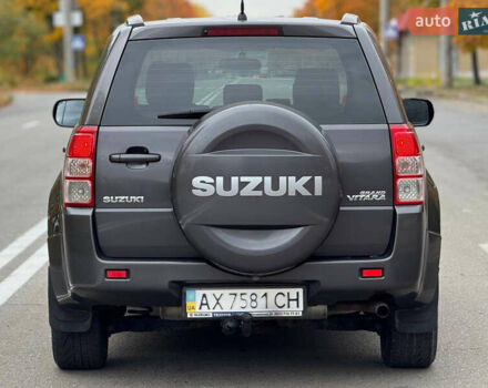 Сузуки Гранд Витара 2010 в Харькове на Automoto.ua Серый Сузуки Гранд Витара, объемом двигателя 2.4 л и пробегом 200 тыс. км за 8750 $, фото 7 на Automoto.ua