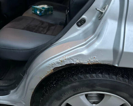 Серый Сузуки Гранд Витара, объемом двигателя 2.4 л и пробегом 236 тыс. км за 9898 $, фото 7 на Automoto.ua