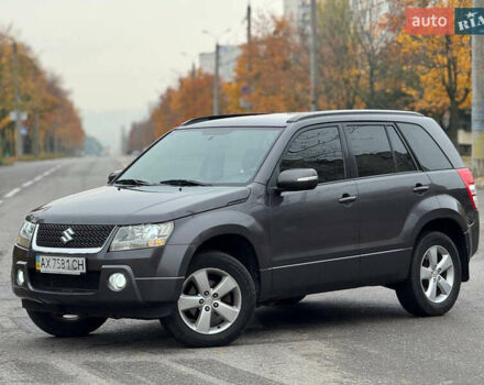 Сузуки Гранд Витара 2010 в Харькове на Automoto.ua Серый Сузуки Гранд Витара, объемом двигателя 2.4 л и пробегом 200 тыс. км за 8750 $, фото 2 на Automoto.ua