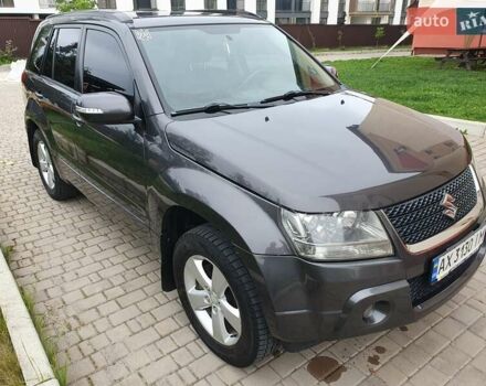 Сузуки Гранд Витара 2010 в Славянске на Automoto.ua Серый Сузуки Гранд Витара, объемом двигателя 2.4 л и пробегом 222 тыс. км за 10000 $, фото 1 на Automoto.ua