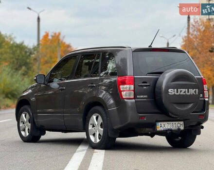 Сірий Сузукі Гранд Вітара, об'ємом двигуна 2.4 л та пробігом 200 тис. км за 8200 $, фото 1 на Automoto.ua