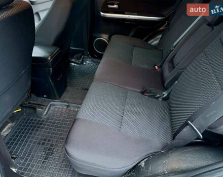 Серый Сузуки Гранд Витара, объемом двигателя 2.4 л и пробегом 200 тыс. км за 8200 $, фото 17 на Automoto.ua