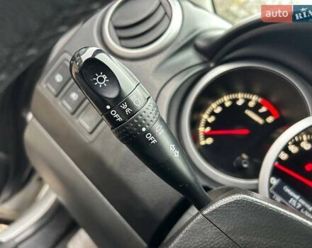 Сірий Сузукі Гранд Вітара, об'ємом двигуна 2.4 л та пробігом 148 тис. км за 8900 $, фото 21 на Automoto.ua