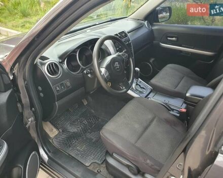 Сузуки Гранд Витара 2010 в Славянске на Automoto.ua Серый Сузуки Гранд Витара, объемом двигателя 2.4 л и пробегом 222 тыс. км за 10000 $, фото 9 на Automoto.ua