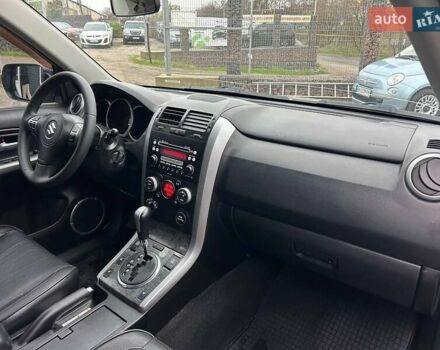 Сірий Сузукі Гранд Вітара, об'ємом двигуна 2.4 л та пробігом 148 тис. км за 8900 $, фото 35 на Automoto.ua