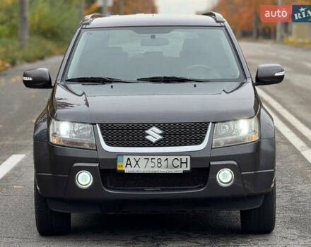 Сірий Сузукі Гранд Вітара, об'ємом двигуна 2.4 л та пробігом 200 тис. км за 8200 $, фото 6 на Automoto.ua
