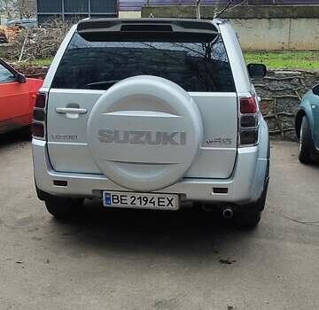 Сірий Сузукі Гранд Вітара, об'ємом двигуна 2.39 л та пробігом 104 тис. км за 8500 $, фото 6 на Automoto.ua
