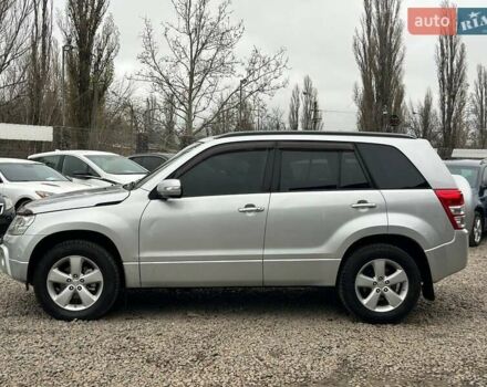 Сірий Сузукі Гранд Вітара, об'ємом двигуна 2.4 л та пробігом 148 тис. км за 8900 $, фото 7 на Automoto.ua