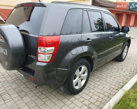 Сузуки Гранд Витара 2010 в Славянске на Automoto.ua Серый Сузуки Гранд Витара, объемом двигателя 2.4 л и пробегом 222 тыс. км за 10000 $, фото 3 на Automoto.ua