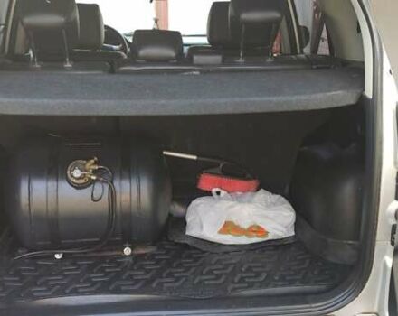 Серый Сузуки Гранд Витара, объемом двигателя 2.39 л и пробегом 270 тыс. км за 12500 $, фото 8 на Automoto.ua