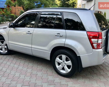Серый Сузуки Гранд Витара, объемом двигателя 2.4 л и пробегом 127 тыс. км за 10000 $, фото 2 на Automoto.ua
