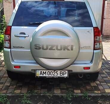 Серый Сузуки Гранд Витара, объемом двигателя 2.39 л и пробегом 270 тыс. км за 12500 $, фото 12 на Automoto.ua