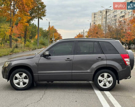 Сірий Сузукі Гранд Вітара, об'ємом двигуна 2.4 л та пробігом 200 тис. км за 8200 $, фото 4 на Automoto.ua