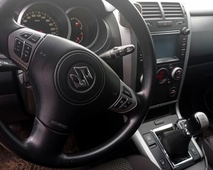 Сірий Сузукі Гранд Вітара, об'ємом двигуна 2.4 л та пробігом 120 тис. км за 10500 $, фото 1 на Automoto.ua