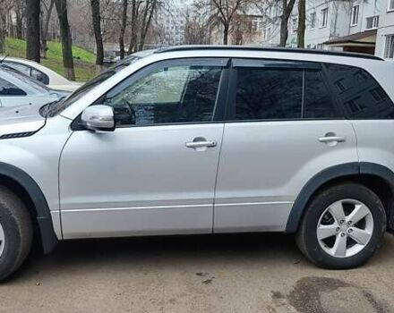 Сірий Сузукі Гранд Вітара, об'ємом двигуна 2.39 л та пробігом 104 тис. км за 8500 $, фото 1 на Automoto.ua