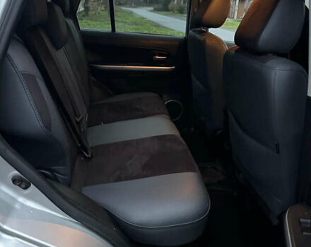 Серый Сузуки Гранд Витара, объемом двигателя 2.4 л и пробегом 236 тыс. км за 9898 $, фото 8 на Automoto.ua