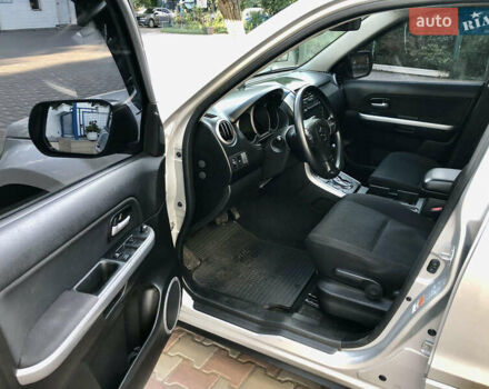 Серый Сузуки Гранд Витара, объемом двигателя 2.4 л и пробегом 127 тыс. км за 10000 $, фото 12 на Automoto.ua