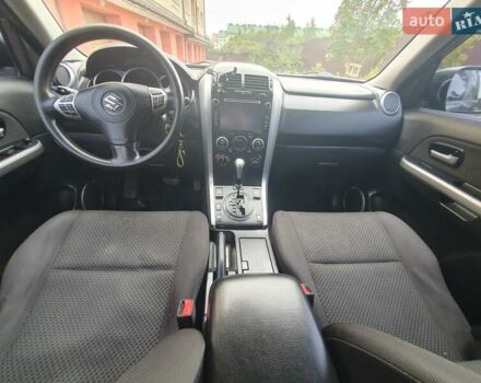 Сузуки Гранд Витара 2010 в Славянске на Automoto.ua Серый Сузуки Гранд Витара, объемом двигателя 2.4 л и пробегом 222 тыс. км за 10000 $, фото 11 на Automoto.ua