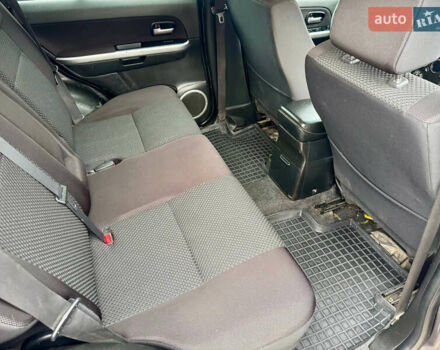 Сірий Сузукі Гранд Вітара, об'ємом двигуна 2.4 л та пробігом 200 тис. км за 8200 $, фото 14 на Automoto.ua