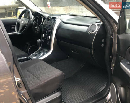 Серый Сузуки Гранд Витара, объемом двигателя 2.39 л и пробегом 202 тыс. км за 9700 $, фото 30 на Automoto.ua