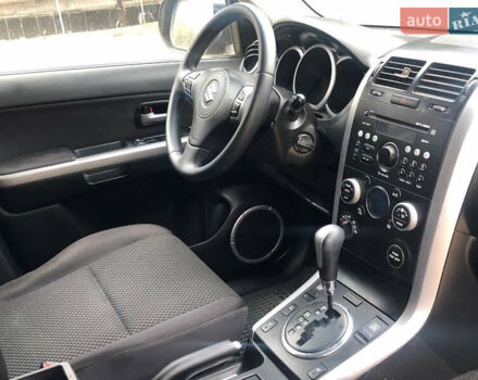 Серый Сузуки Гранд Витара, объемом двигателя 2.39 л и пробегом 202 тыс. км за 9700 $, фото 32 на Automoto.ua