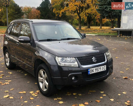Серый Сузуки Гранд Витара, объемом двигателя 2.39 л и пробегом 202 тыс. км за 9700 $, фото 4 на Automoto.ua