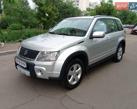 Сузуки Гранд Витара 2011 в Киеве на Automoto.ua Серый Сузуки Гранд Витара, объемом двигателя 2.4 л и пробегом 96 тыс. км за 11087 $, фото 1 на Automoto.ua