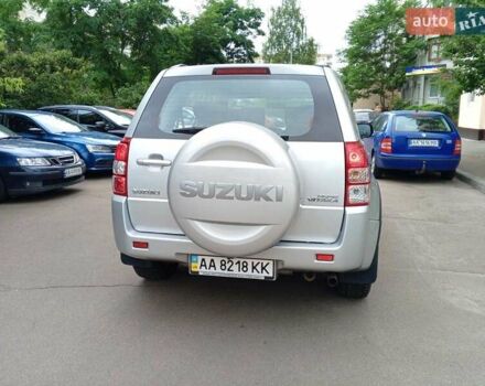 Сузуки Гранд Витара 2011 в Киеве на Automoto.ua Серый Сузуки Гранд Витара, объемом двигателя 2.4 л и пробегом 96 тыс. км за 11087 $, фото 3 на Automoto.ua