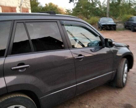 Сірий Сузукі Гранд Вітара, об'ємом двигуна 2.4 л та пробігом 95 тис. км за 12132 $, фото 4 на Automoto.ua