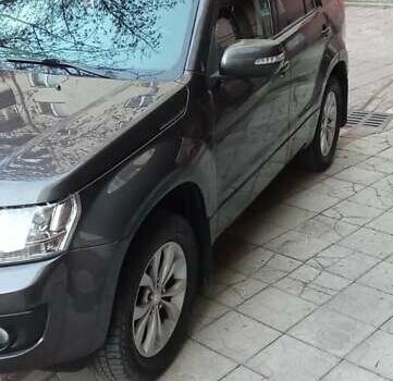 Сірий Сузукі Гранд Вітара, об'ємом двигуна 2.39 л та пробігом 130 тис. км за 12000 $, фото 17 на Automoto.ua