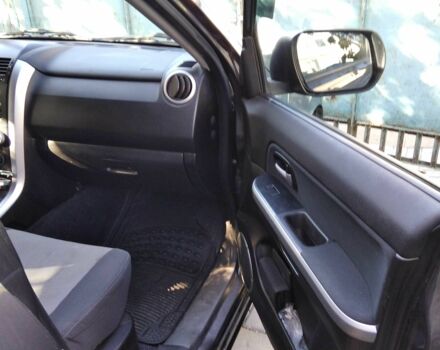 Сірий Сузукі Гранд Вітара, об'ємом двигуна 2.4 л та пробігом 95 тис. км за 12132 $, фото 8 на Automoto.ua