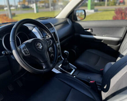 Серый Сузуки Гранд Витара, объемом двигателя 1.87 л и пробегом 231 тыс. км за 12500 $, фото 8 на Automoto.ua