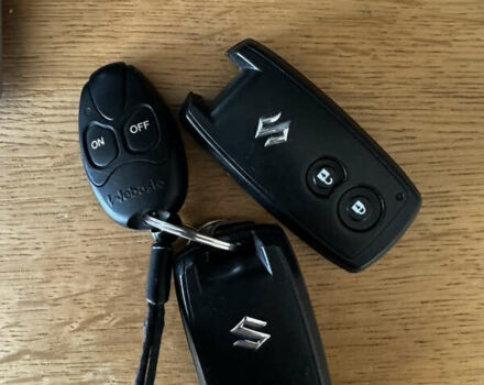 Серый Сузуки Гранд Витара, объемом двигателя 1.87 л и пробегом 231 тыс. км за 12500 $, фото 33 на Automoto.ua