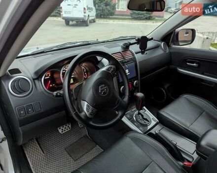 Сузуки Гранд Витара 2016 в Полтаве на Automoto.ua Серый Сузуки Гранд Витара, объемом двигателя 2.4 л и пробегом 71 тыс. км за 16300 $, фото 10 на Automoto.ua