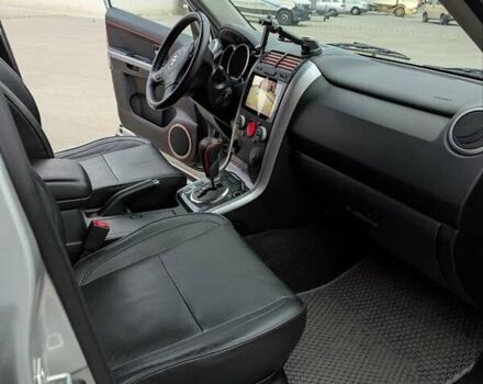 Сузуки Гранд Витара 2016 в Полтаве на Automoto.ua Серый Сузуки Гранд Витара, объемом двигателя 2.4 л и пробегом 71 тыс. км за 16300 $, фото 16 на Automoto.ua