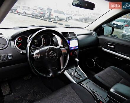 Серый Сузуки Гранд Витара, объемом двигателя 2.39 л и пробегом 271 тыс. км за 14500 $, фото 5 на Automoto.ua