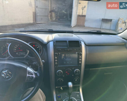 Серый Сузуки Гранд Витара, объемом двигателя 2.39 л и пробегом 65 тыс. км за 16800 $, фото 15 на Automoto.ua