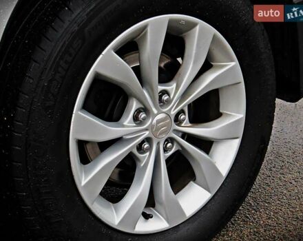 Серый Сузуки Гранд Витара, объемом двигателя 2.39 л и пробегом 271 тыс. км за 14500 $, фото 4 на Automoto.ua