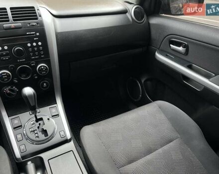 Сірий Сузукі Гранд Вітара, об'ємом двигуна 2.39 л та пробігом 112 тис. км за 11900 $, фото 9 на Automoto.ua