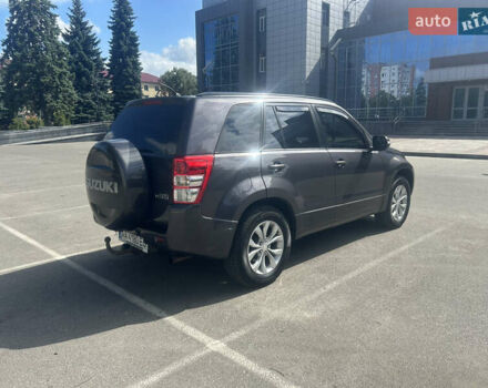 Серый Сузуки Гранд Витара, объемом двигателя 2.39 л и пробегом 110 тыс. км за 12800 $, фото 4 на Automoto.ua