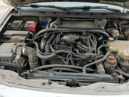 Сірий Сузукі Гранд Вітара, об'ємом двигуна 2 л та пробігом 360 тис. км за 3700 $, фото 1 на Automoto.ua