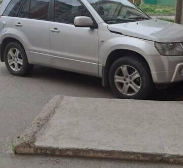 Сузукі Гранд Вітара 2005 у Хмельницькому на Automoto.ua Сірий Сузукі Гранд Вітара, об'ємом двигуна 2 л та пробігом 297 тис. км за 6600 $, фото 1 на Automoto.ua