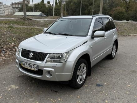 Сузуки Гранд Витара 2005 в Днепре (Днепропетровске) на Automoto.ua Серый Сузуки Гранд Витара, объемом двигателя 2 л и пробегом 158 тыс. км за 7800 $, фото 1 на Automoto.ua