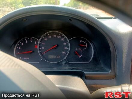 Сірий Сузукі Гранд Вітара, об'ємом двигуна 2 л та пробігом 284 тис. км за 5600 $, фото 1 на Automoto.ua