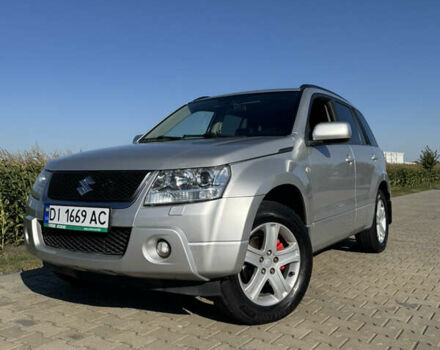 Сірий Сузукі Гранд Вітара, об'ємом двигуна 2 л та пробігом 250 тис. км за 7700 $, фото 1 на Automoto.ua